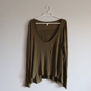 Free People Women's Sz Lrg Green Relaxed Fit Waffle Knit Thumb Holes Casual Top